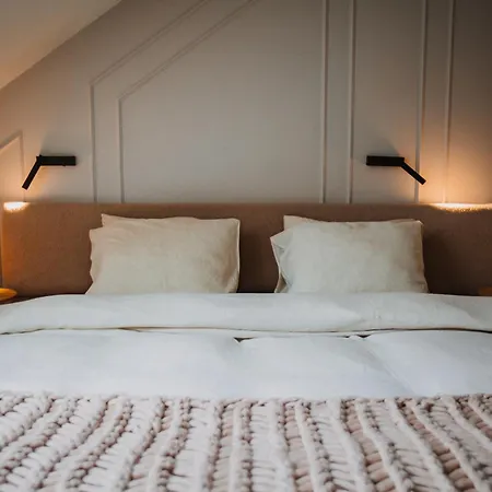 Nad Jeziorem Drweckim Turystyczna # 17 *